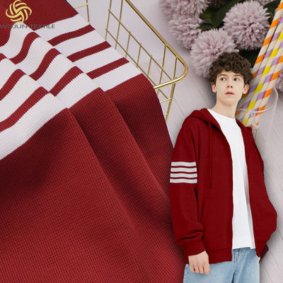 Un buon prezzo. Tessuti a maglia a righe per abbigliamento sportivo, comodi e idratanti in linea