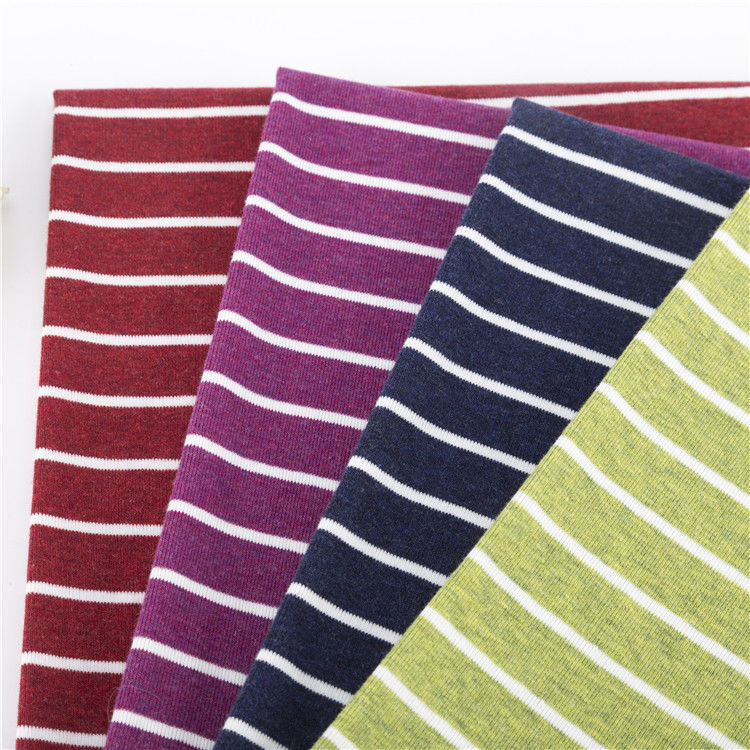 Fabbricazione a base di filati di cotone colorati