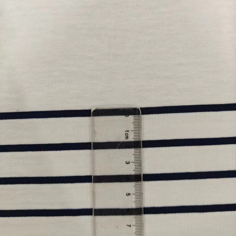 Comodo e di buona qualità e facile da curare tessuto a maglia a righe per maglietta