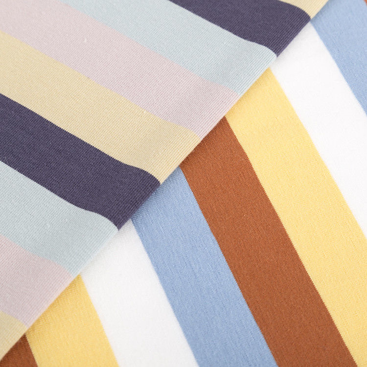 Tissu di cotone a righe di buona qualità per magliette, rispettoso della pelle e dell'ambiente