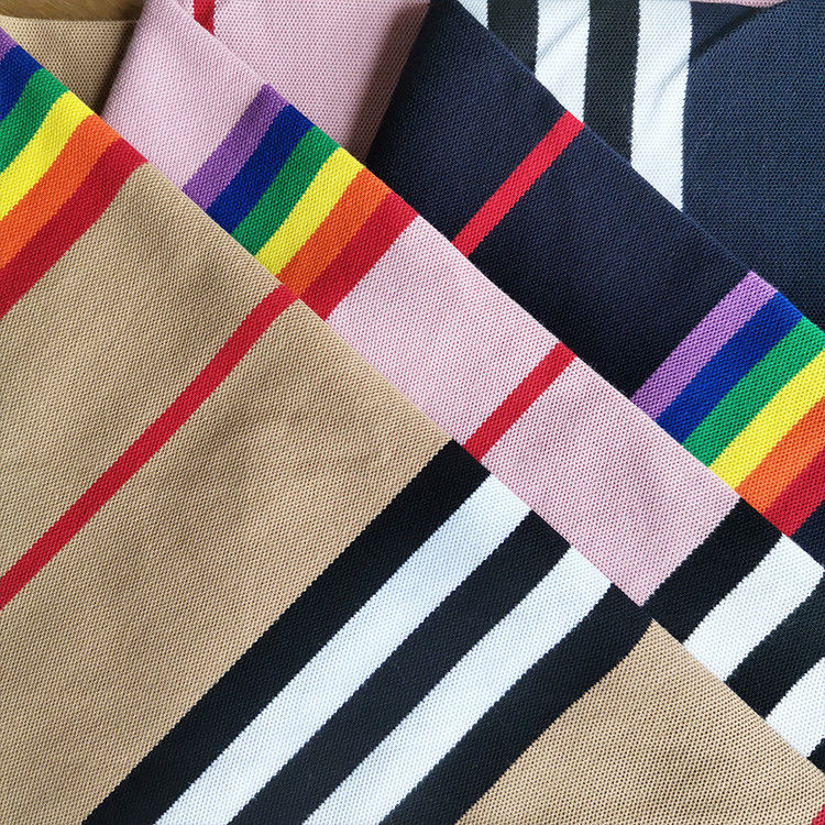 Stoffa di cotone a strisce per abbigliamento casual
