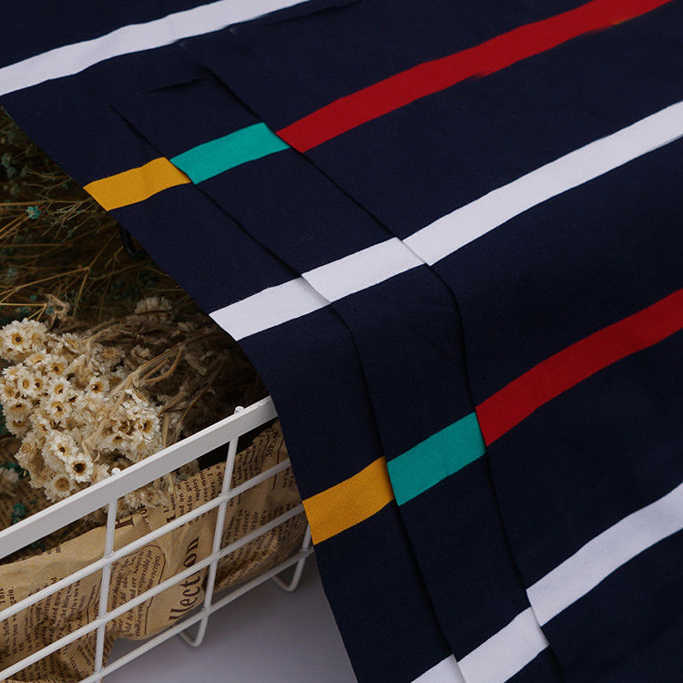 Tissu a maglia a strisce ad alta resistenza al colore e ad assorbimento di umidità per polo