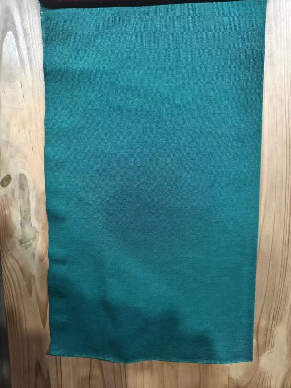 Tessuto a maglia a righe morbido e comodo per la camicia da polo