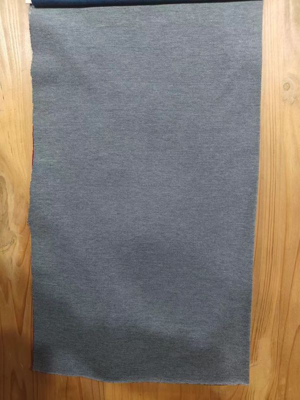 Tessuto a maglia a righe morbido e comodo per la camicia da polo