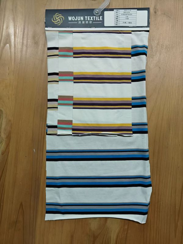 Tissu di materiale a strisce, comodo ed elastico, resistente e amichevole per la pelle, da indossare casualmente