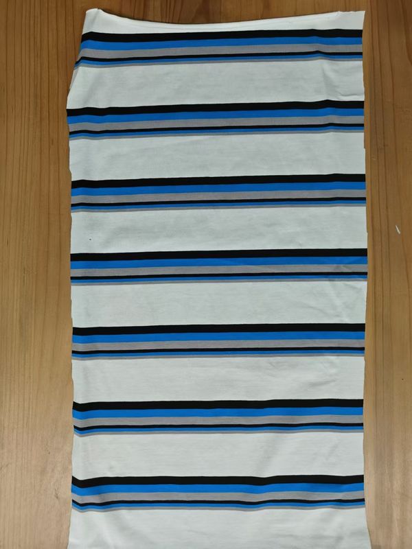 Tissu di materiale a strisce, comodo ed elastico, resistente e amichevole per la pelle, da indossare casualmente