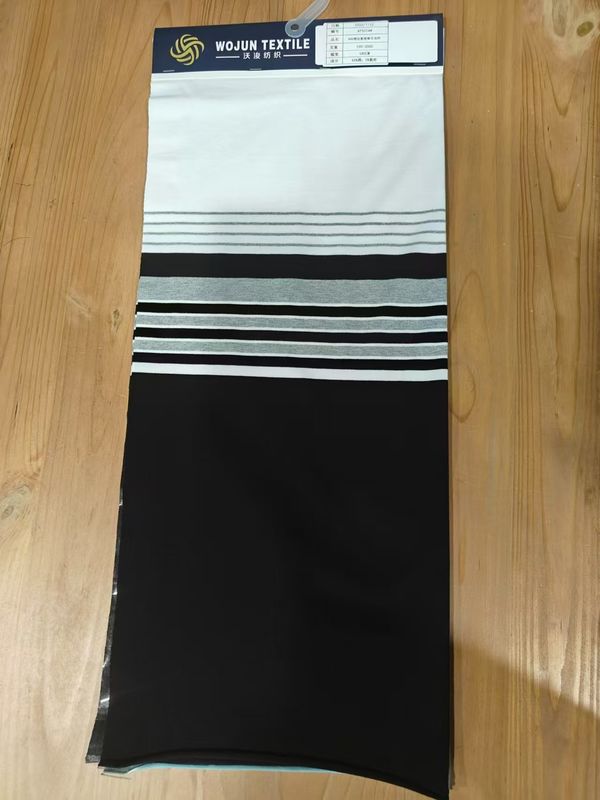 Tissu a maglia a righe morbido, naturale e confortevole, di buona qualità, per abbigliamento casual