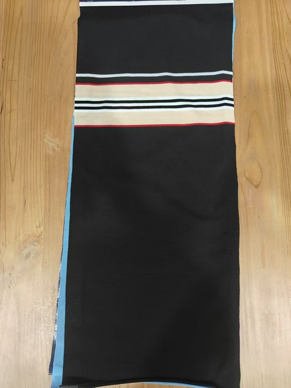 Tessuti a maglia a strisce elastici e di buona qualità per abbigliamento casual