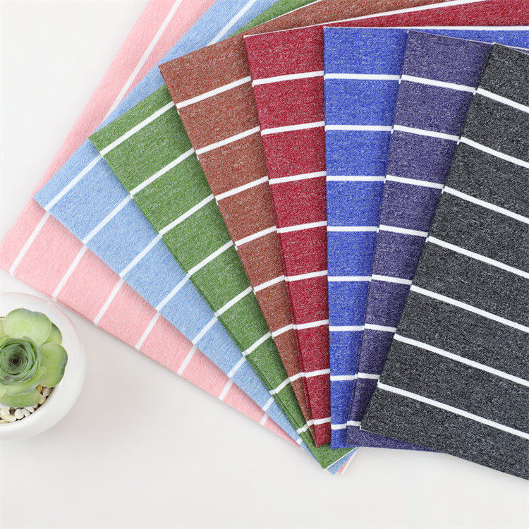 Tissu a maglia a strisce per indossare casual colorato