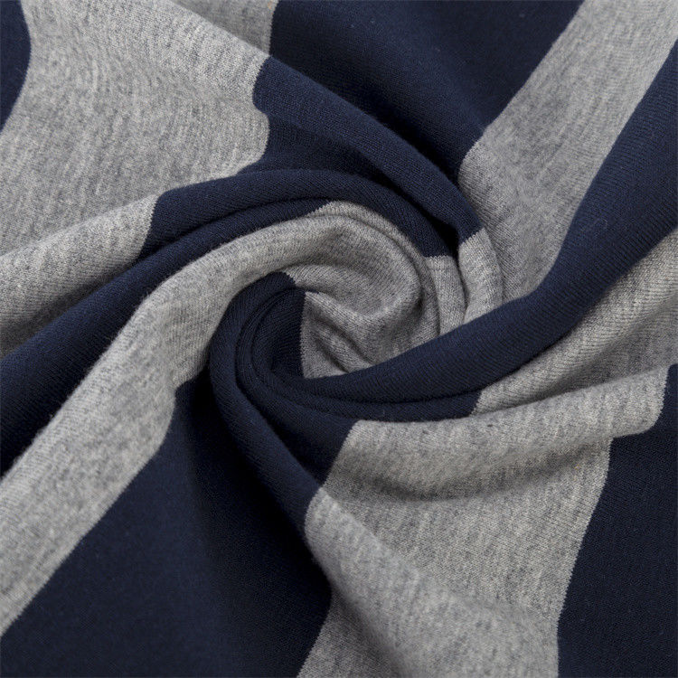 Comodo e morbido tessuto a maglia a strisce per abbigliamento casual