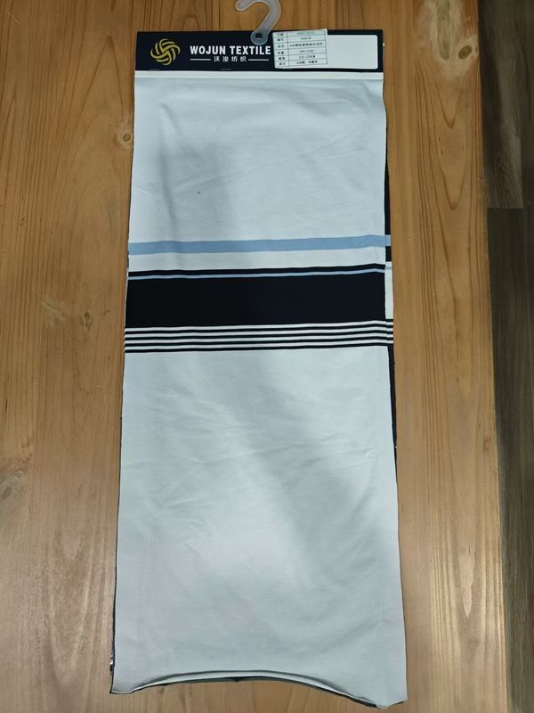 Tissu a maglia a strisce per abbigliamento casual