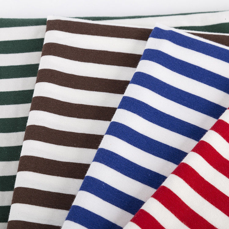 Facile da curare e traspirante e igroscopico tessuto a maglia a righe per abbigliamento casual