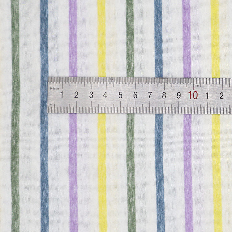 Tissu a maglia a righe comodo, resistente e adatto alla pelle
