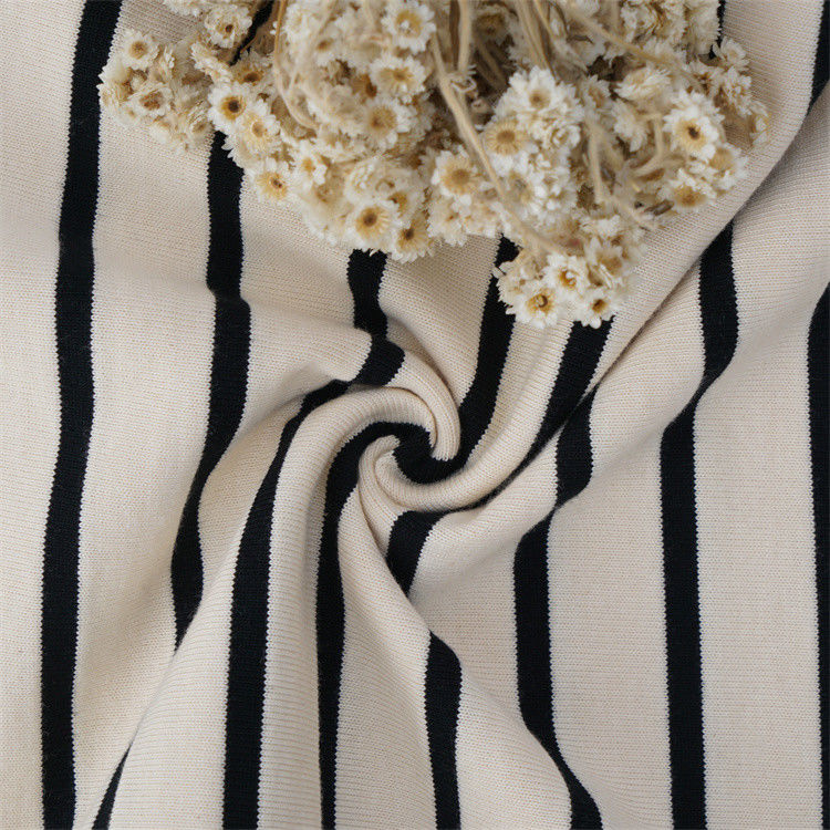 Stoffa a maglia a strisce per magliette