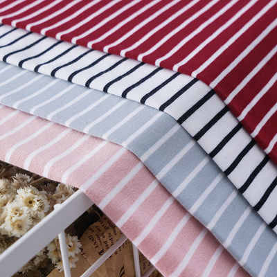 La morbidezza ha barrato il panno tinto materiale del filo di cotone di Lycra della maglietta del tessuto 140gsm