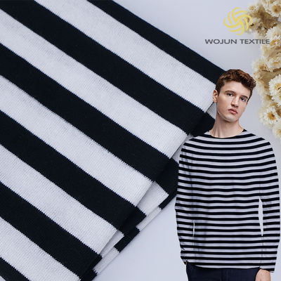 Un buon prezzo. Stoffa di cotone puro a strisce per magliette, respirabile, idratante e alla moda in linea
