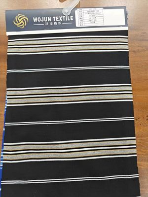 Un buon prezzo. Stoffa di materiale a strisce durevole per magliette in linea