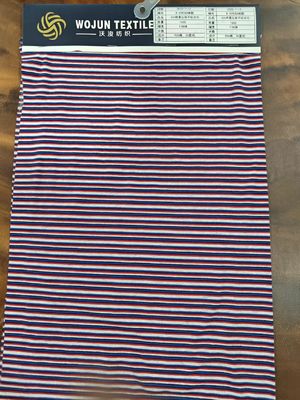 Un buon prezzo. Tessuto a maglia a strisce per maglietta in linea