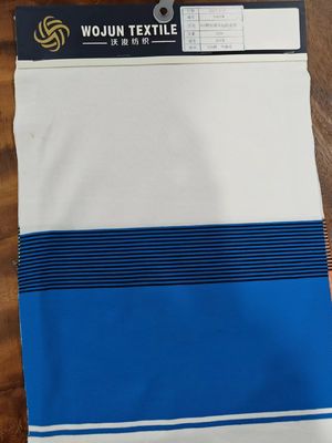 Un buon prezzo. Tessuto a maglia a strisce per polo, sano e resistente al sudore in linea