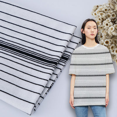 Un buon prezzo. Tessuti di materiale a strisce di alta qualità e ad assorbimento di umidità per abbigliamento casual in linea