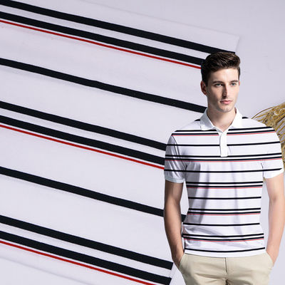 Un buon prezzo. Tessuti a maglia a righe morbidi e idratanti e lisci per abbigliamento casual in linea