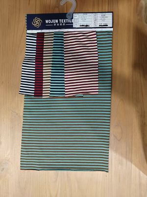 Un buon prezzo. Materiale a strisce confortevole per abbigliamento domestico in linea