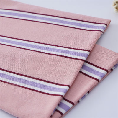 Tessuto a maglia a strisce di cotone multicolore e alla moda