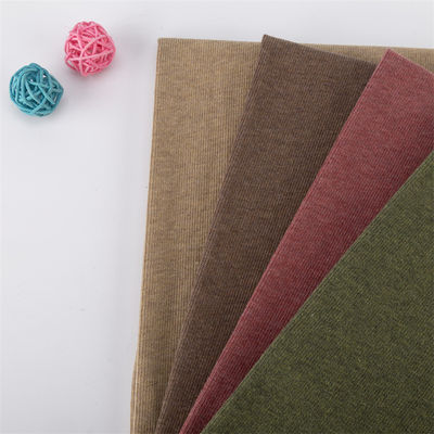 Un buon prezzo. Stoffa a maglia a strisce di moda e ecologica per abbigliamento casual in linea