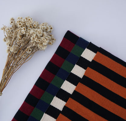 Un buon prezzo. Tessuto di cotone morbido, comodo e assorbente del sudore in linea