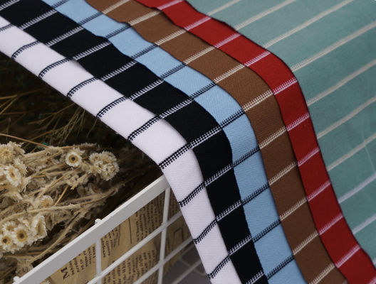 Un buon prezzo. Comodo per la pelle, di moda, facile da curare, tessuto a strisce per abbigliamento casual in linea