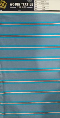 Un buon prezzo. Comodo e resistente, traspirante e sano tessuto a maglia a righe per abbigliamento casual in linea