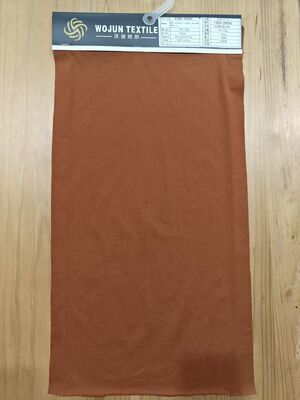 Un buon prezzo. Tessuto in maglia a righe delicato sulla pelle, sano e morbido e liscio per l'abbigliamento casual in linea