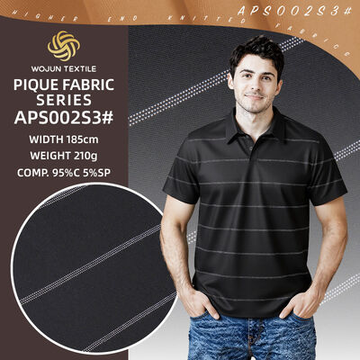 Un buon prezzo. Stoffa a maglia a strisce di alta qualità e resistente all' usura per polo in linea